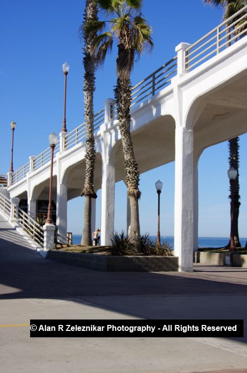 _MG_5797_8_9_tonemapped_Oceanside_Pier_s_entry_area_at_beach_level_72_dpi