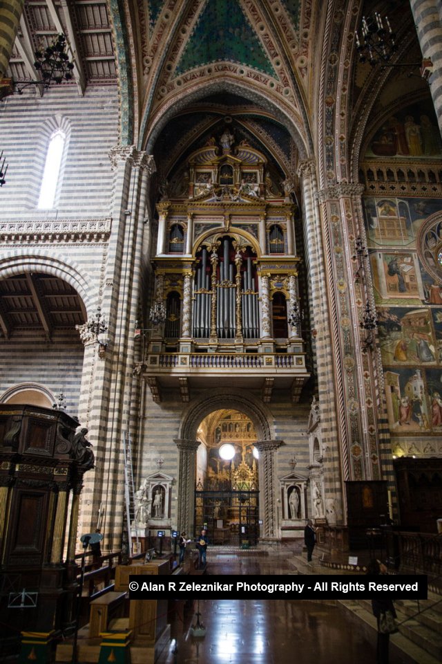 The Organ in the Orvieto Duomo