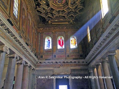 IMG_2120_Italy_Rome_Santa_Maria_in_Trastevere_Rear_72_dpi_600x450