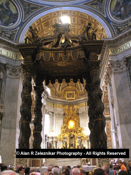 IMG_254_St_Peter_Baldachino_72_dpi_900x675
