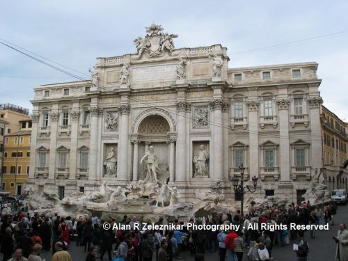 IMG_294_Trevi_Fountain_72_dpi