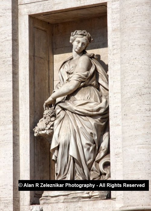 _MG_0916_Trevi_Fountain_Abundance_72_dpi